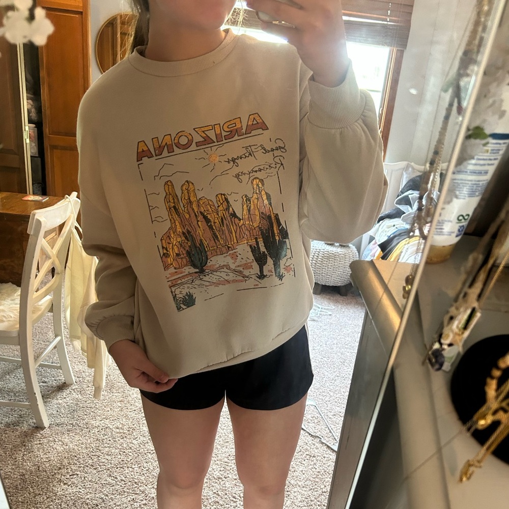 Medium SHEIN Graphic crewneck “Arizona” tan color